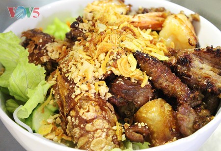 “Snack Centralma”- a Vietnamese restaurant in New Caledonia - ảnh 4